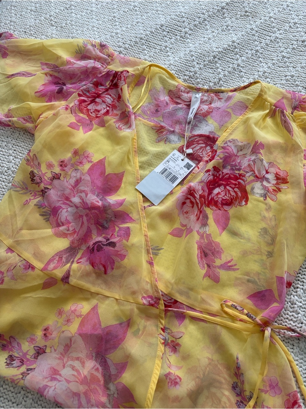 BNWT MNG FLOWY TOP